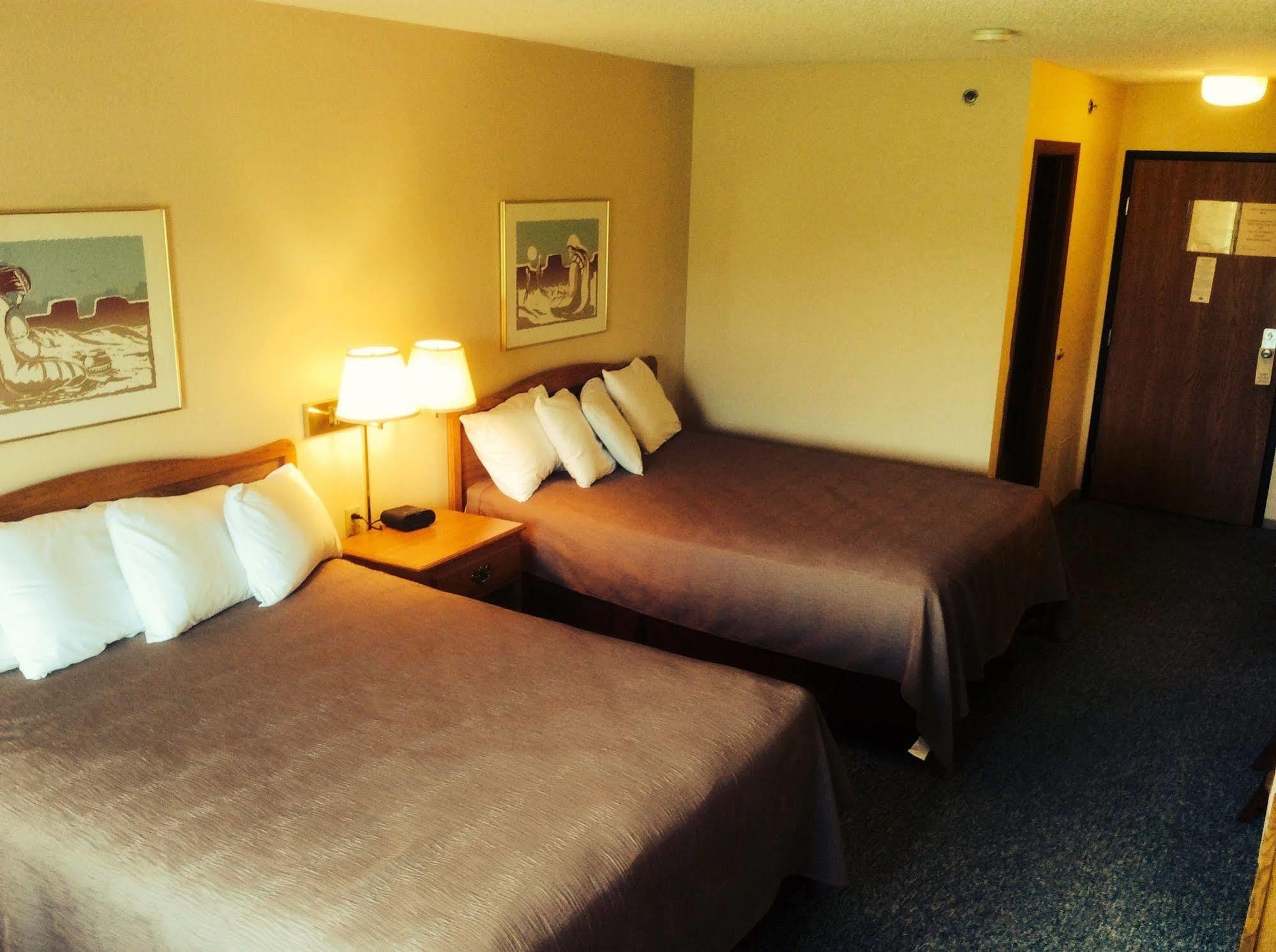 Forty Club Inn Deerwood Kültér fotó