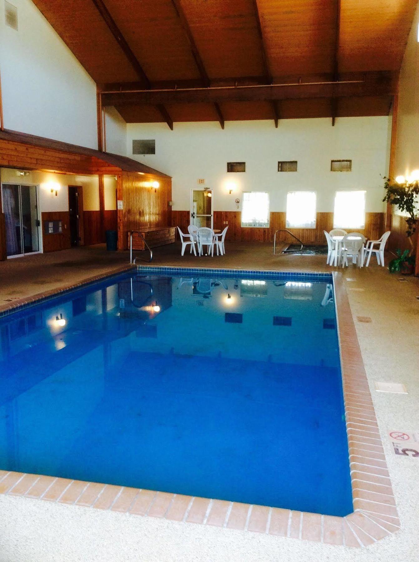Forty Club Inn Deerwood Kültér fotó